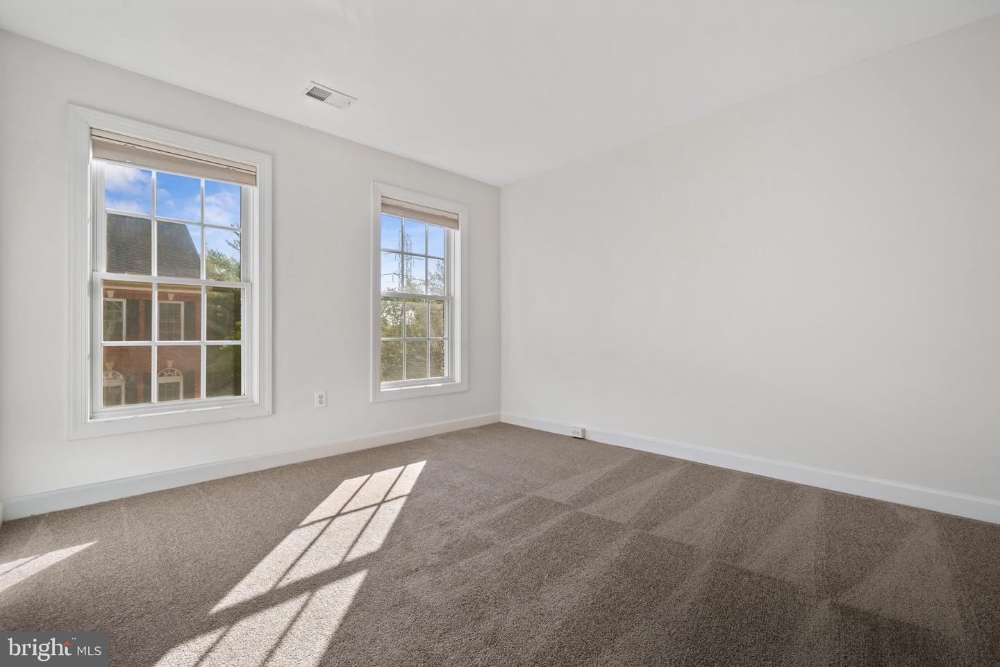 6448 KATHERINE ANN LN, SPRINGFIELD, Virginia 22150, 3 Bedrooms Bedrooms, 7 Rooms Rooms,3 BathroomsBathrooms,Residential,For sale,6448 KATHERINE ANN LN,VAFX2221408 MLS # VAFX2221408