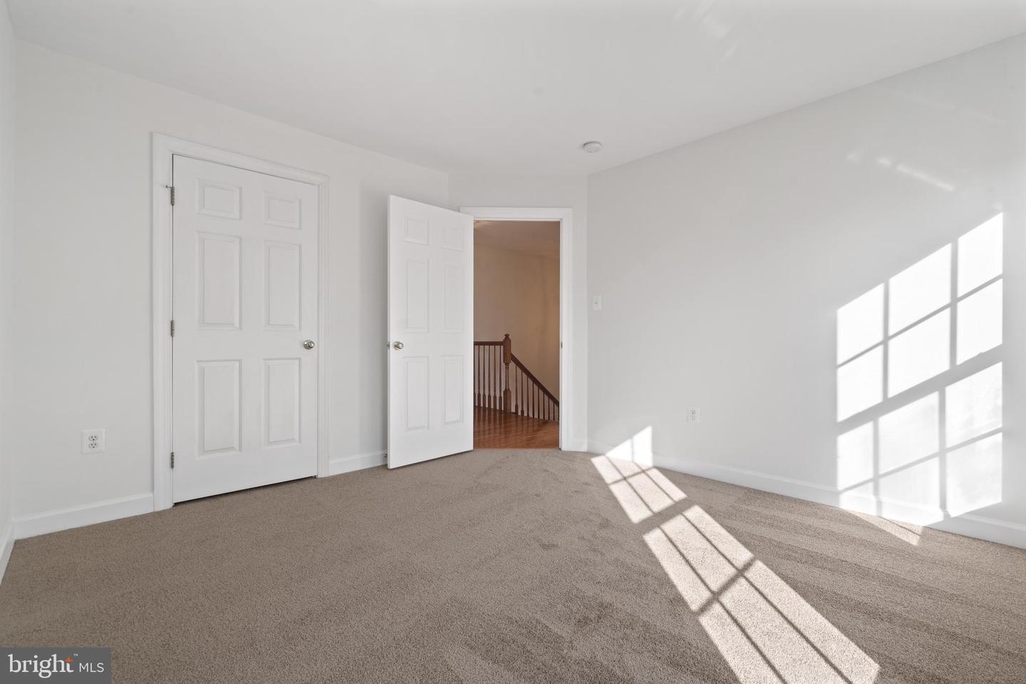 6448 KATHERINE ANN LN, SPRINGFIELD, Virginia 22150, 3 Bedrooms Bedrooms, 7 Rooms Rooms,3 BathroomsBathrooms,Residential,For sale,6448 KATHERINE ANN LN,VAFX2221408 MLS # VAFX2221408