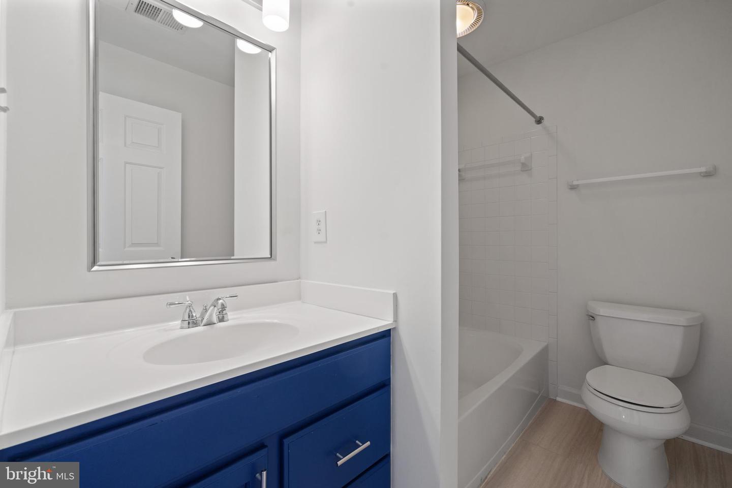 6448 KATHERINE ANN LN, SPRINGFIELD, Virginia 22150, 3 Bedrooms Bedrooms, 7 Rooms Rooms,3 BathroomsBathrooms,Residential,For sale,6448 KATHERINE ANN LN,VAFX2221408 MLS # VAFX2221408