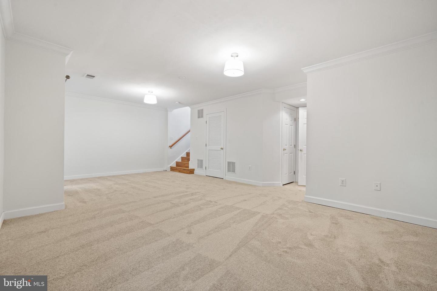 6448 KATHERINE ANN LN, SPRINGFIELD, Virginia 22150, 3 Bedrooms Bedrooms, 7 Rooms Rooms,3 BathroomsBathrooms,Residential,For sale,6448 KATHERINE ANN LN,VAFX2221408 MLS # VAFX2221408
