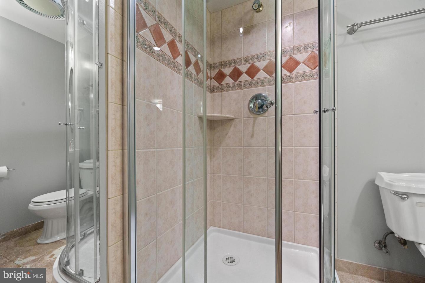 6448 KATHERINE ANN LN, SPRINGFIELD, Virginia 22150, 3 Bedrooms Bedrooms, 7 Rooms Rooms,3 BathroomsBathrooms,Residential,For sale,6448 KATHERINE ANN LN,VAFX2221408 MLS # VAFX2221408
