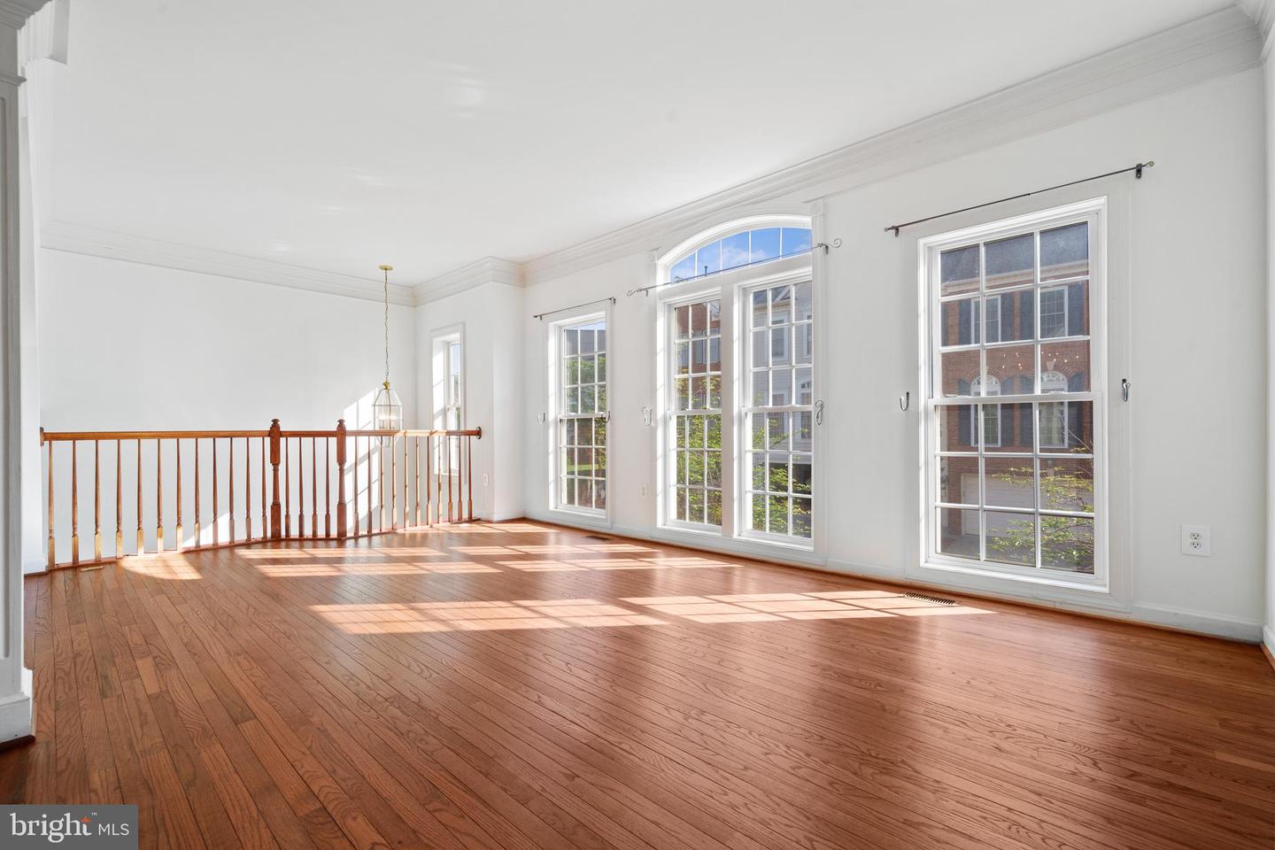 6448 KATHERINE ANN LN, SPRINGFIELD, Virginia 22150, 3 Bedrooms Bedrooms, 7 Rooms Rooms,3 BathroomsBathrooms,Residential,For sale,6448 KATHERINE ANN LN,VAFX2221408 MLS # VAFX2221408