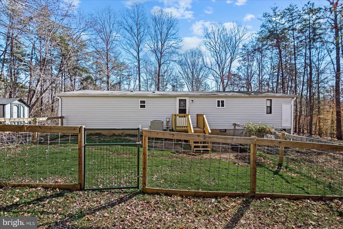 197 HOLLY GROVE CT, BUMPASS, Virginia 23024, 3 Bedrooms Bedrooms, ,2 BathroomsBathrooms,Residential,For sale,197 HOLLY GROVE CT,VALA2007312 MLS # VALA2007312