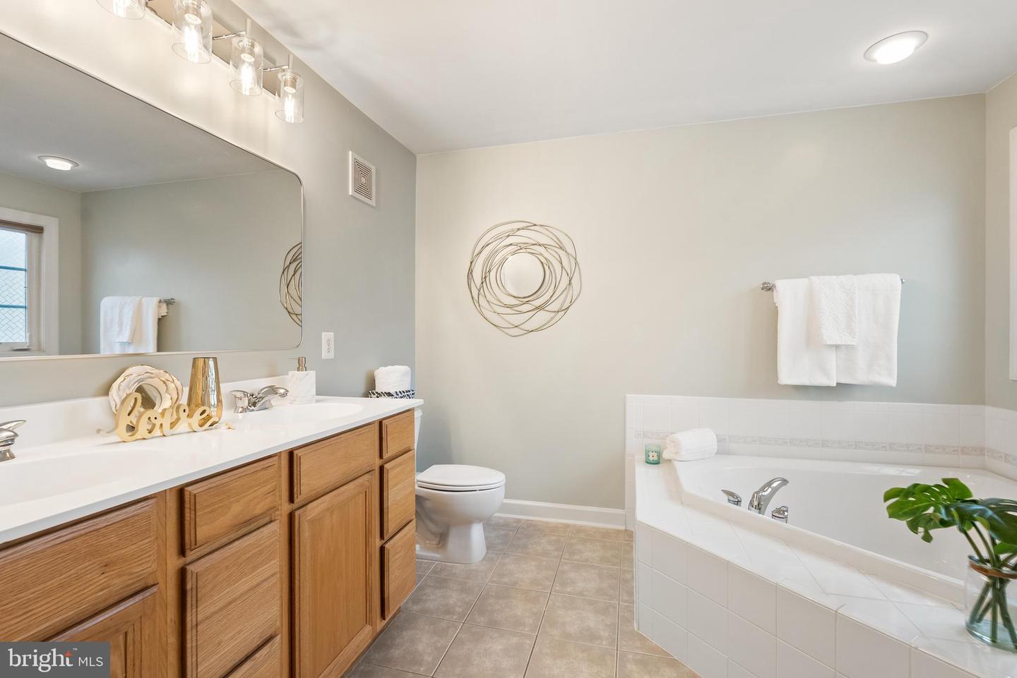 8001 SAMUEL WALLIS ST, LORTON, Virginia 22079, 4 Bedrooms Bedrooms, ,2 BathroomsBathrooms,Residential,For sale,8001 SAMUEL WALLIS ST,VAFX2222950 MLS # VAFX2222950