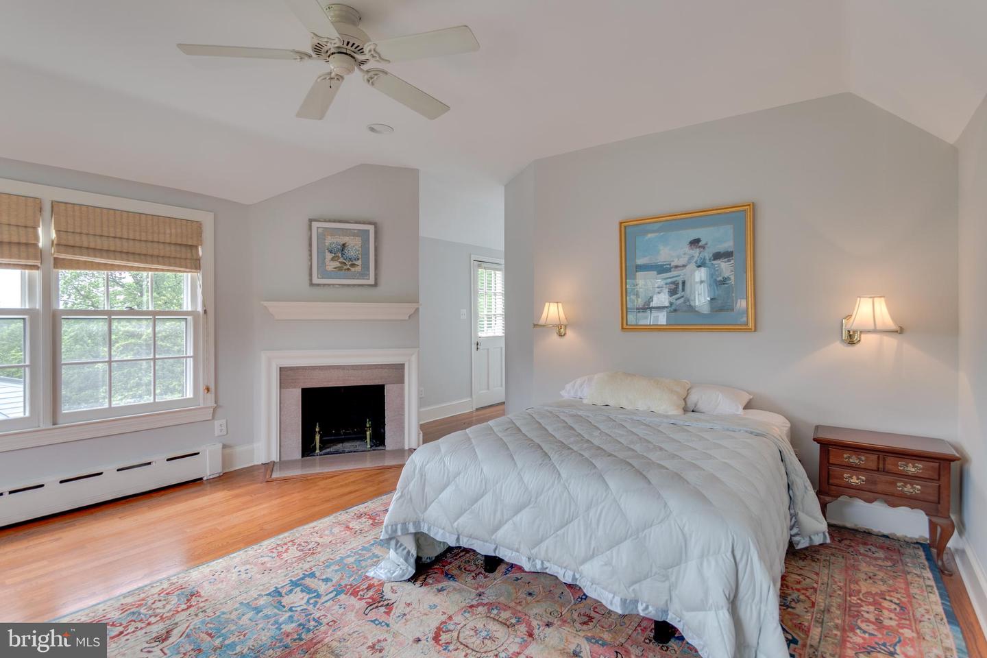 1911 BELLE HAVEN RD, ALEXANDRIA, Virginia 22307, 4 Bedrooms Bedrooms, ,3 BathroomsBathrooms,Residential,For sale,1911 BELLE HAVEN RD,VAFX2224364 MLS # VAFX2224364