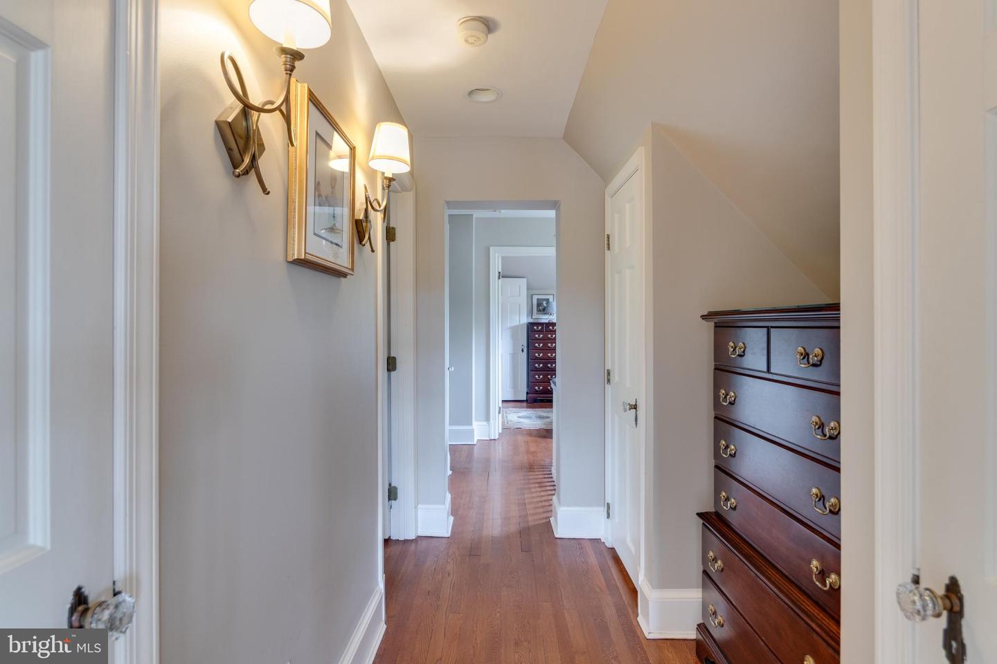 1911 BELLE HAVEN RD, ALEXANDRIA, Virginia 22307, 4 Bedrooms Bedrooms, ,3 BathroomsBathrooms,Residential,For sale,1911 BELLE HAVEN RD,VAFX2224364 MLS # VAFX2224364