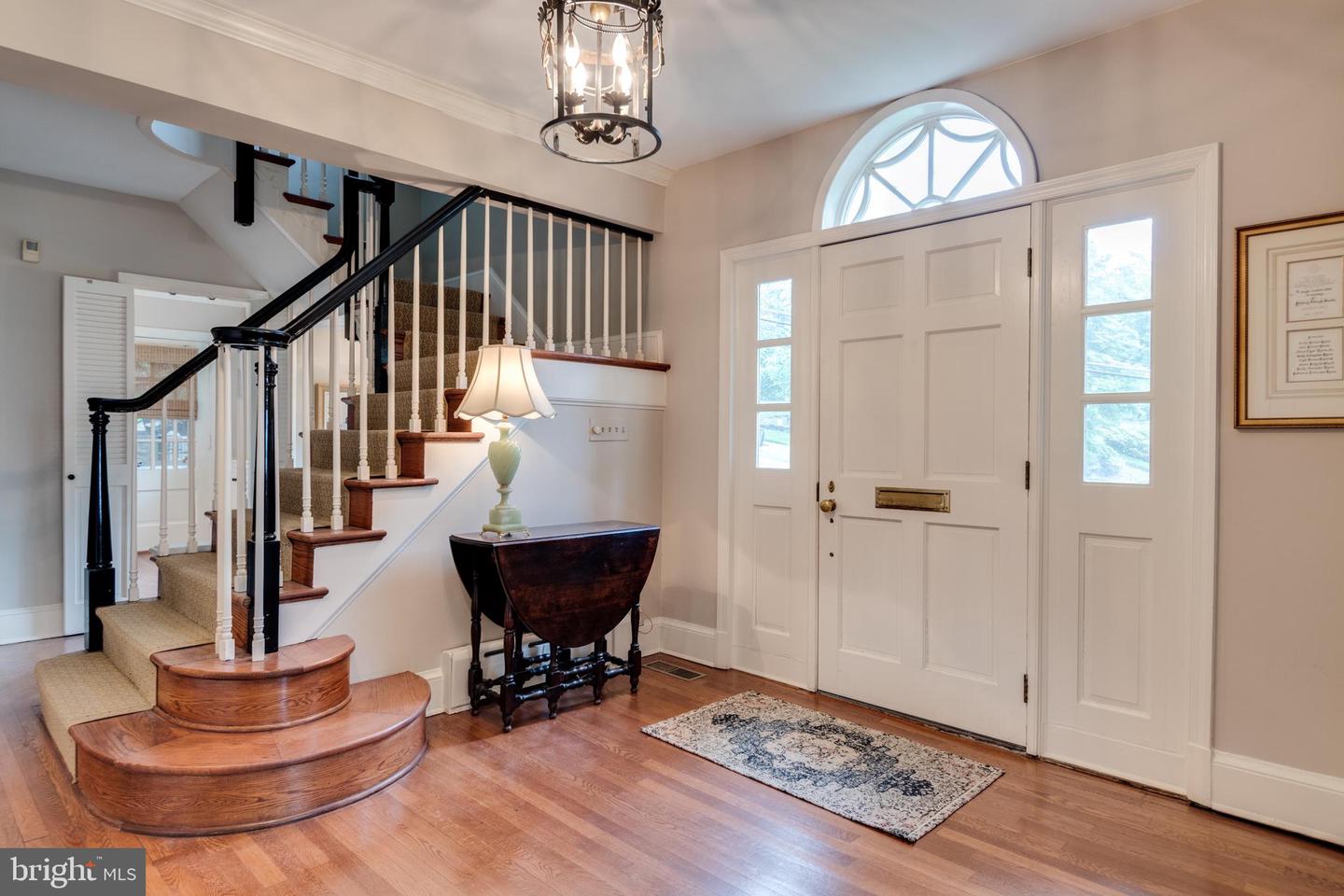1911 BELLE HAVEN RD, ALEXANDRIA, Virginia 22307, 4 Bedrooms Bedrooms, ,3 BathroomsBathrooms,Residential,For sale,1911 BELLE HAVEN RD,VAFX2224364 MLS # VAFX2224364