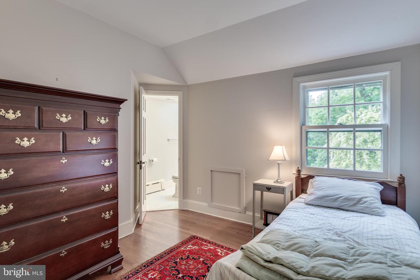 1911 BELLE HAVEN RD, ALEXANDRIA, Virginia 22307, 4 Bedrooms Bedrooms, ,3 BathroomsBathrooms,Residential,For sale,1911 BELLE HAVEN RD,VAFX2224364 MLS # VAFX2224364