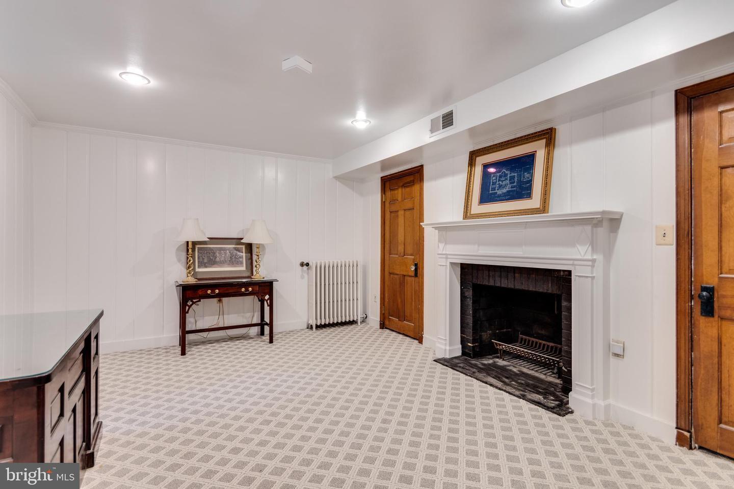 1911 BELLE HAVEN RD, ALEXANDRIA, Virginia 22307, 4 Bedrooms Bedrooms, ,3 BathroomsBathrooms,Residential,For sale,1911 BELLE HAVEN RD,VAFX2224364 MLS # VAFX2224364