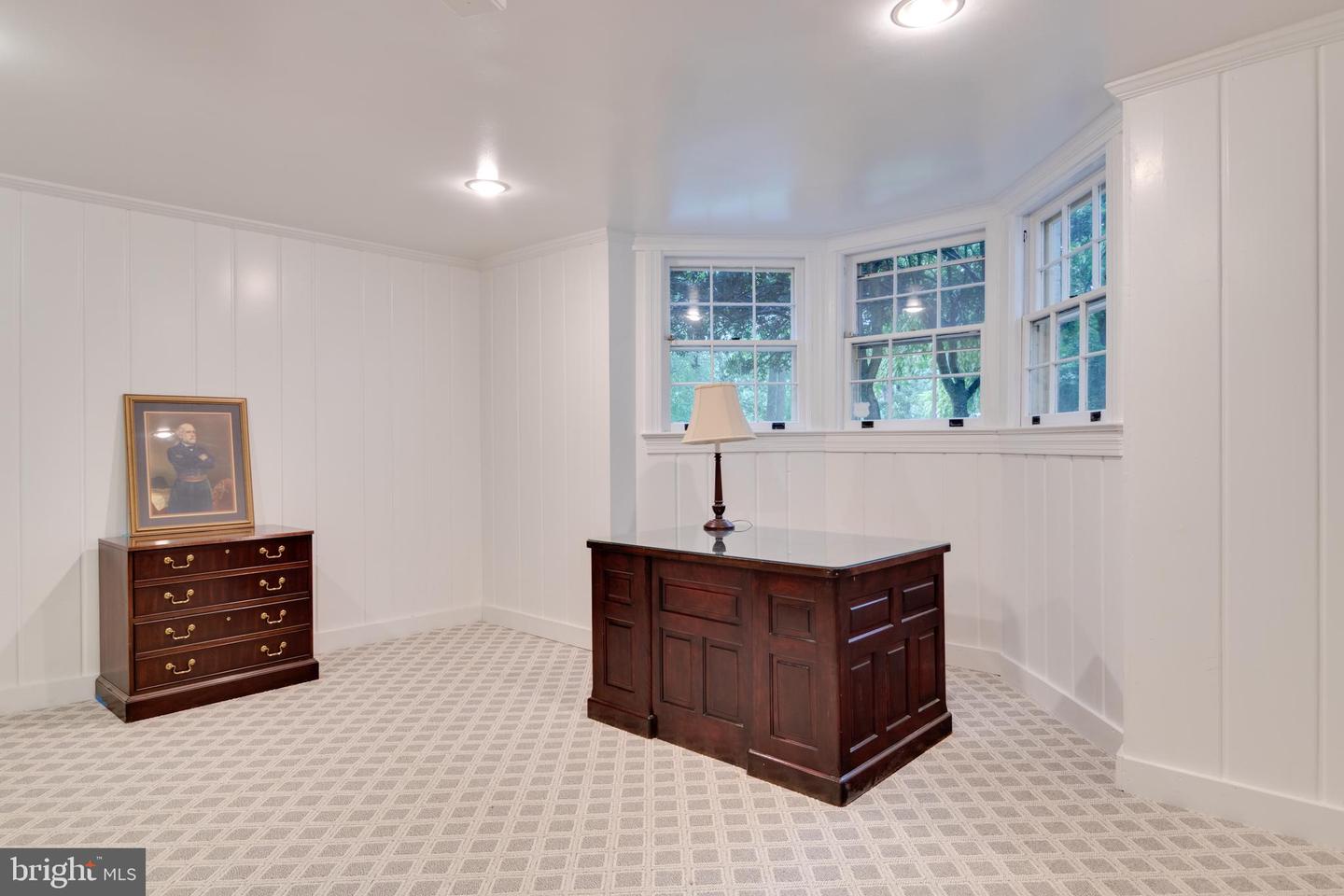 1911 BELLE HAVEN RD, ALEXANDRIA, Virginia 22307, 4 Bedrooms Bedrooms, ,3 BathroomsBathrooms,Residential,For sale,1911 BELLE HAVEN RD,VAFX2224364 MLS # VAFX2224364