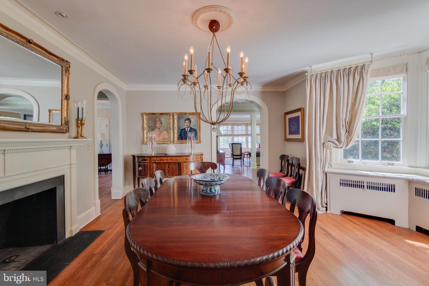 1911 BELLE HAVEN RD, ALEXANDRIA, Virginia 22307, 4 Bedrooms Bedrooms, ,3 BathroomsBathrooms,Residential,For sale,1911 BELLE HAVEN RD,VAFX2224364 MLS # VAFX2224364