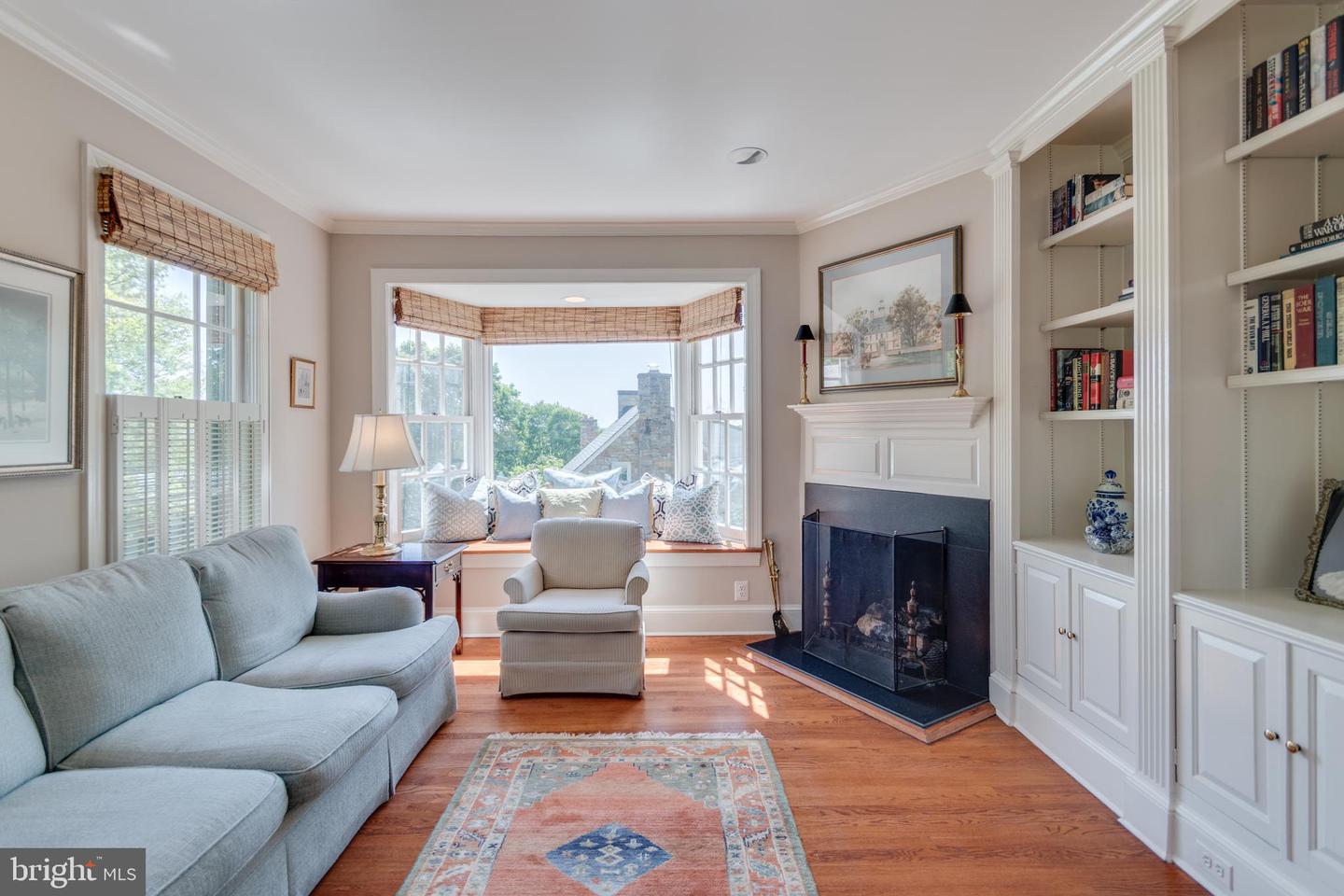 1911 BELLE HAVEN RD, ALEXANDRIA, Virginia 22307, 4 Bedrooms Bedrooms, ,3 BathroomsBathrooms,Residential,For sale,1911 BELLE HAVEN RD,VAFX2224364 MLS # VAFX2224364