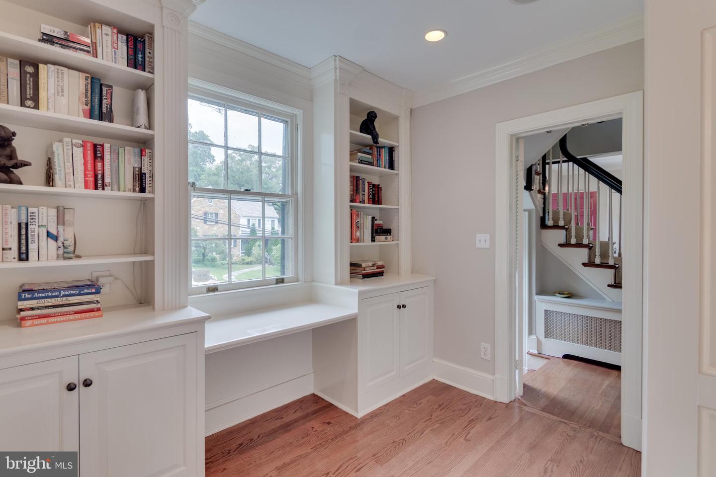 1911 BELLE HAVEN RD, ALEXANDRIA, Virginia 22307, 4 Bedrooms Bedrooms, ,3 BathroomsBathrooms,Residential,For sale,1911 BELLE HAVEN RD,VAFX2224364 MLS # VAFX2224364