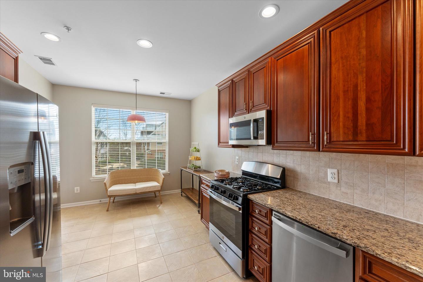 43840 HICKORY CORNER TER #112, ASHBURN, Virginia 20147, 2 Bedrooms Bedrooms, ,2 BathroomsBathrooms,Residential,For sale,43840 HICKORY CORNER TER #112,VALO2090122 MLS # VALO2090122