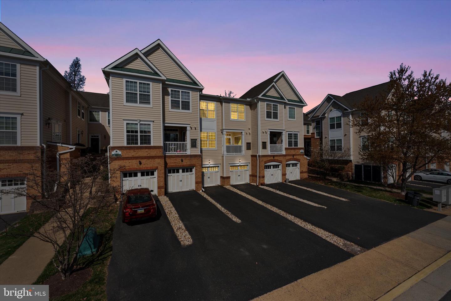 43840 HICKORY CORNER TER #112, ASHBURN, Virginia 20147, 2 Bedrooms Bedrooms, ,2 BathroomsBathrooms,Residential,For sale,43840 HICKORY CORNER TER #112,VALO2090122 MLS # VALO2090122