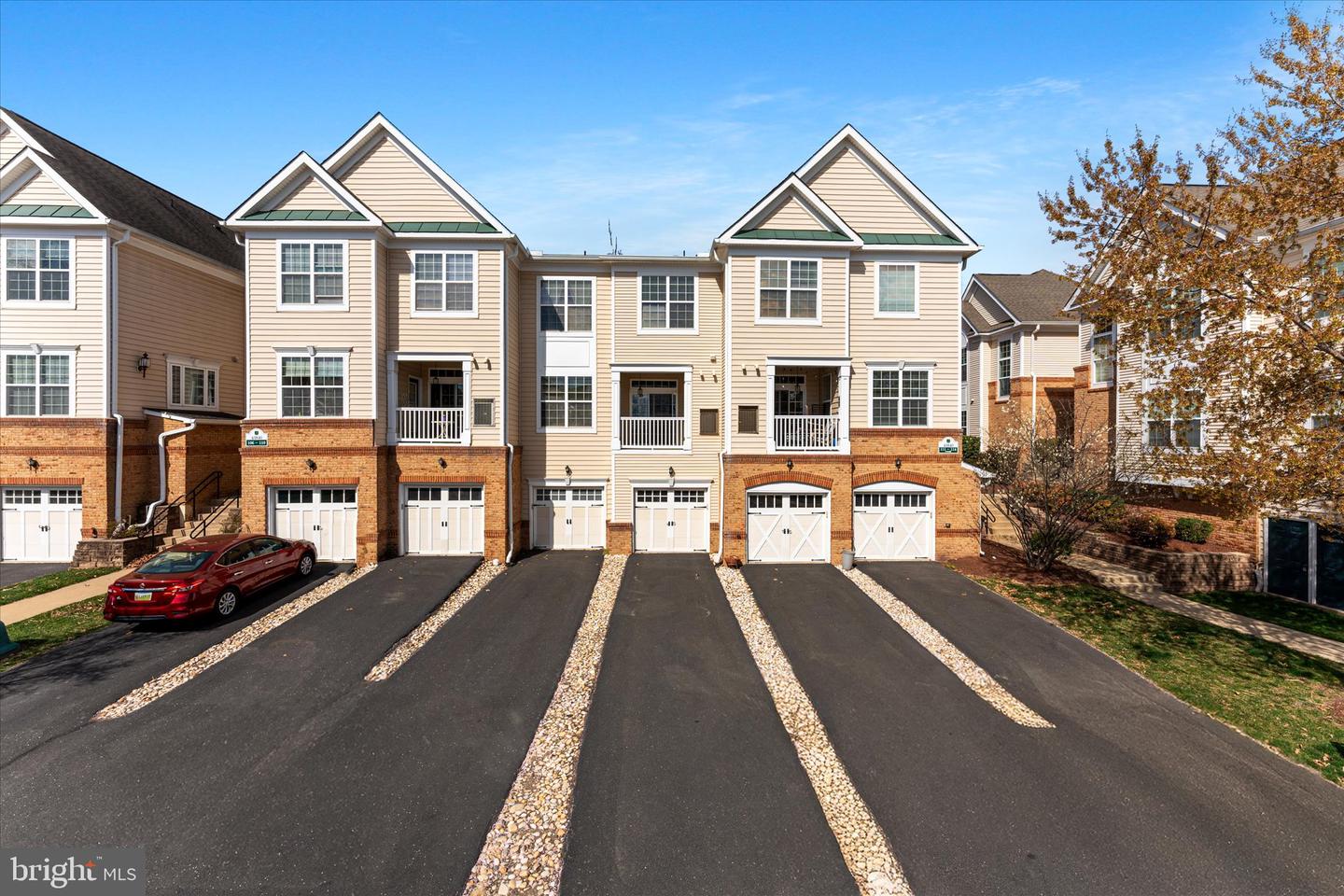 43840 HICKORY CORNER TER #112, ASHBURN, Virginia 20147, 2 Bedrooms Bedrooms, ,2 BathroomsBathrooms,Residential,For sale,43840 HICKORY CORNER TER #112,VALO2090122 MLS # VALO2090122