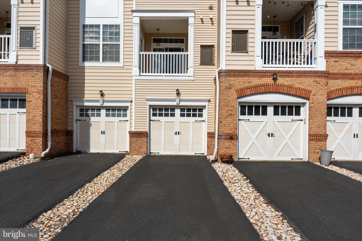 43840 HICKORY CORNER TER #112, ASHBURN, Virginia 20147, 2 Bedrooms Bedrooms, ,2 BathroomsBathrooms,Residential,For sale,43840 HICKORY CORNER TER #112,VALO2090122 MLS # VALO2090122