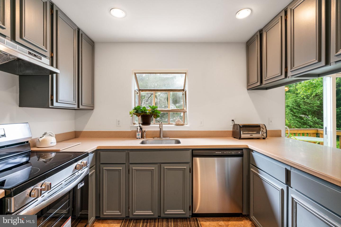 4504 LITTLE RIVER RUN DR, ANNANDALE, Virginia 22003, 4 Bedrooms Bedrooms, ,2 BathroomsBathrooms,Residential,For sale,4504 LITTLE RIVER RUN DR,VAFX2225682 MLS # VAFX2225682