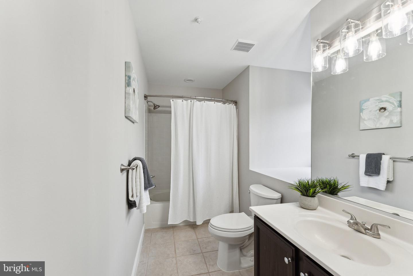 6603 NETTIES LN #1706, ALEXANDRIA, Virginia 22315, 2 Bedrooms Bedrooms, ,2 BathroomsBathrooms,Residential,For sale,6603 NETTIES LN #1706,VAFX2226416 MLS # VAFX2226416