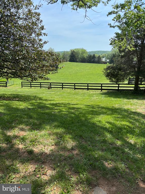 5084 FAIRVIEW LN, BROAD RUN, Virginia, 3 Bedrooms Bedrooms, ,3 BathroomsBathrooms,Residential,5084 FAIRVIEW LN,VAFQ2016538 MLS # VAFQ2016538