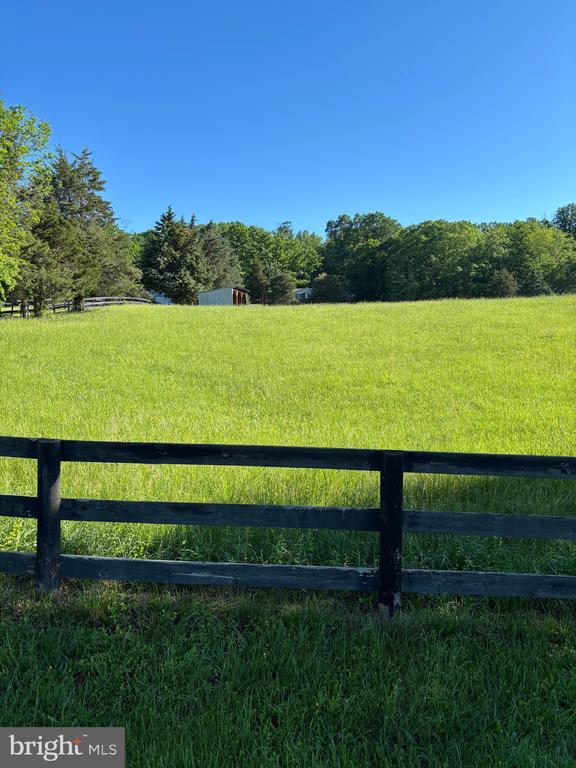 5084 FAIRVIEW LN, BROAD RUN, Virginia, 3 Bedrooms Bedrooms, ,3 BathroomsBathrooms,Residential,5084 FAIRVIEW LN,VAFQ2016538 MLS # VAFQ2016538