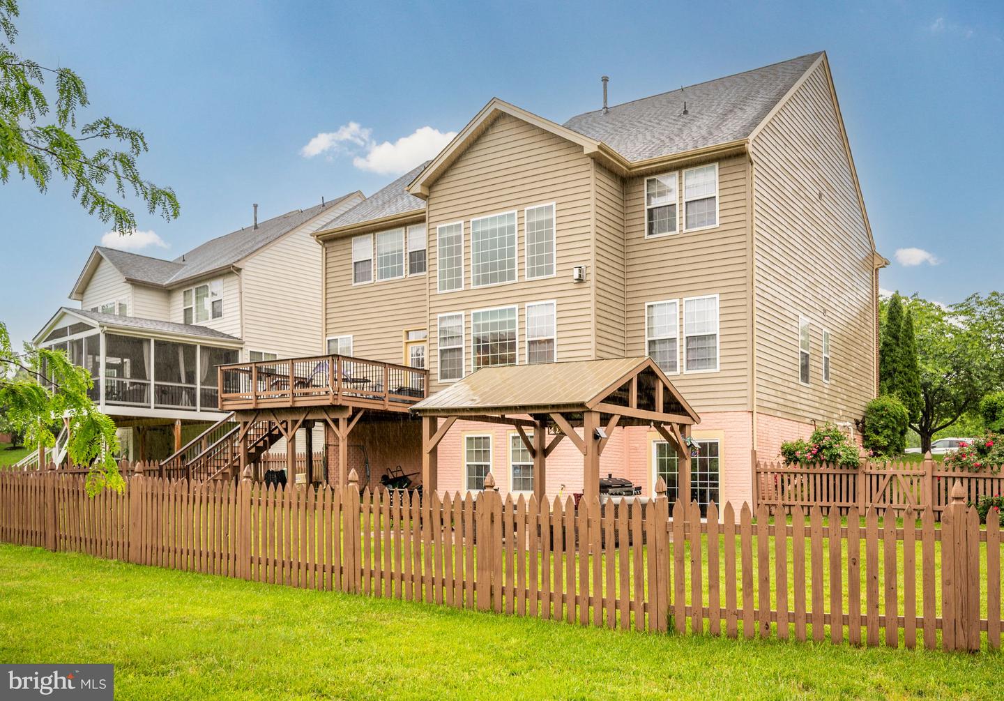 16647 SPACE MORE CIR, WOODBRIDGE, Virginia 22191, 4 Bedrooms Bedrooms, ,4 BathroomsBathrooms,Residential,For sale,16647 SPACE MORE CIR,VAPW2090234 MLS # VAPW2090234