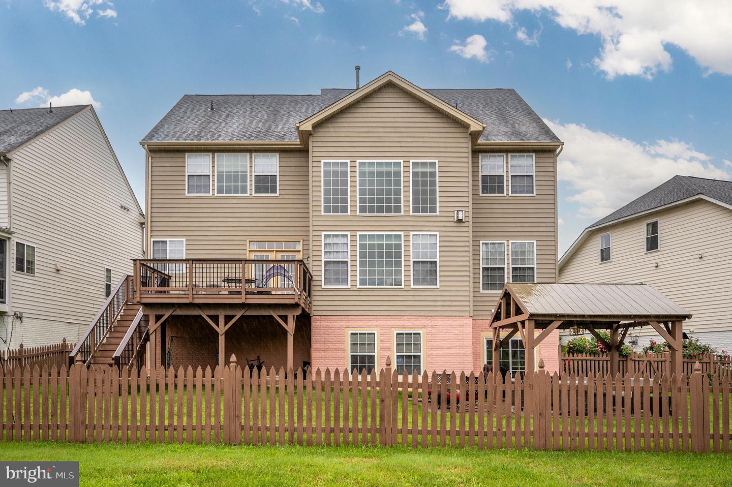 16647 SPACE MORE CIR, WOODBRIDGE, Virginia 22191, 4 Bedrooms Bedrooms, ,4 BathroomsBathrooms,Residential,For sale,16647 SPACE MORE CIR,VAPW2090234 MLS # VAPW2090234