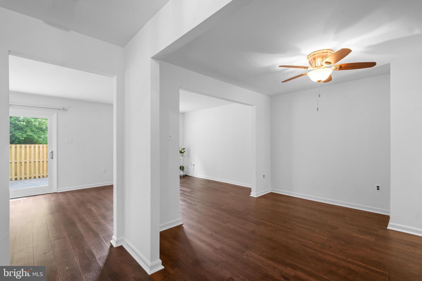 7931 BETHELEN WOODS LN, SPRINGFIELD, Virginia 22153, 3 Bedrooms Bedrooms, ,2 BathroomsBathrooms,Residential,For sale,7931 BETHELEN WOODS LN,VAFX2229674 MLS # VAFX2229674