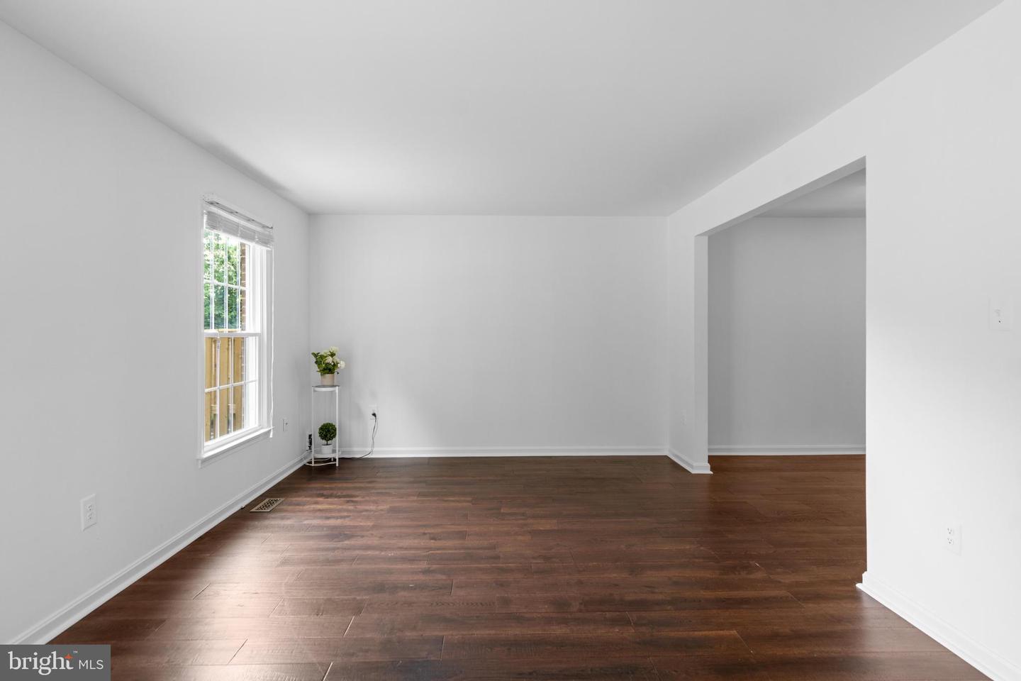 7931 BETHELEN WOODS LN, SPRINGFIELD, Virginia 22153, 3 Bedrooms Bedrooms, ,2 BathroomsBathrooms,Residential,For sale,7931 BETHELEN WOODS LN,VAFX2229674 MLS # VAFX2229674
