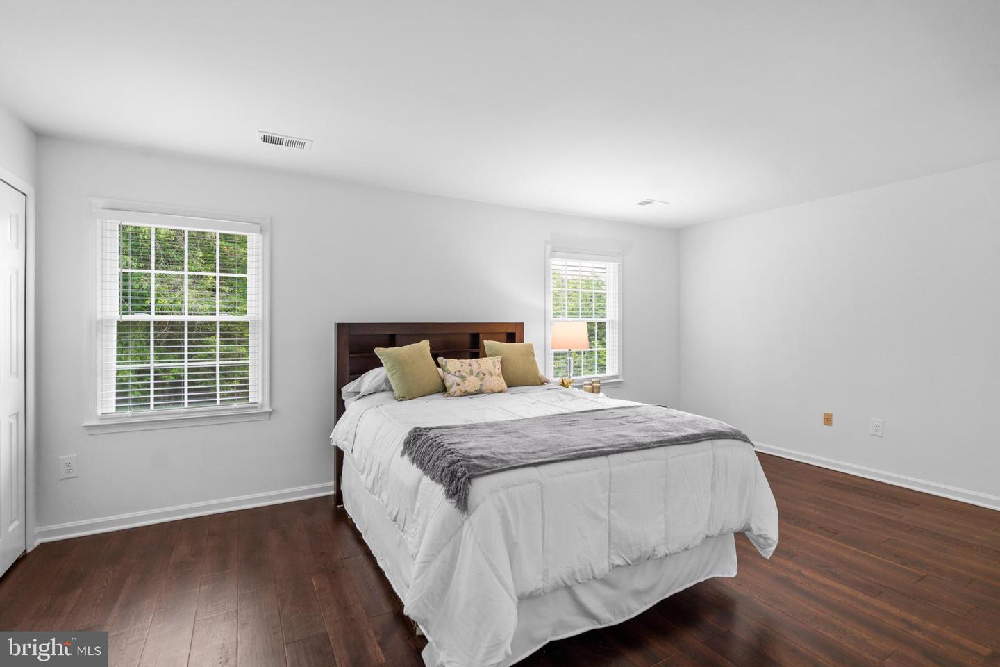 7931 BETHELEN WOODS LN, SPRINGFIELD, Virginia 22153, 3 Bedrooms Bedrooms, ,2 BathroomsBathrooms,Residential,For sale,7931 BETHELEN WOODS LN,VAFX2229674 MLS # VAFX2229674