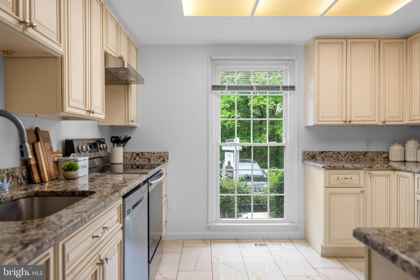 7931 BETHELEN WOODS LN, SPRINGFIELD, Virginia 22153, 3 Bedrooms Bedrooms, ,2 BathroomsBathrooms,Residential,For sale,7931 BETHELEN WOODS LN,VAFX2229674 MLS # VAFX2229674