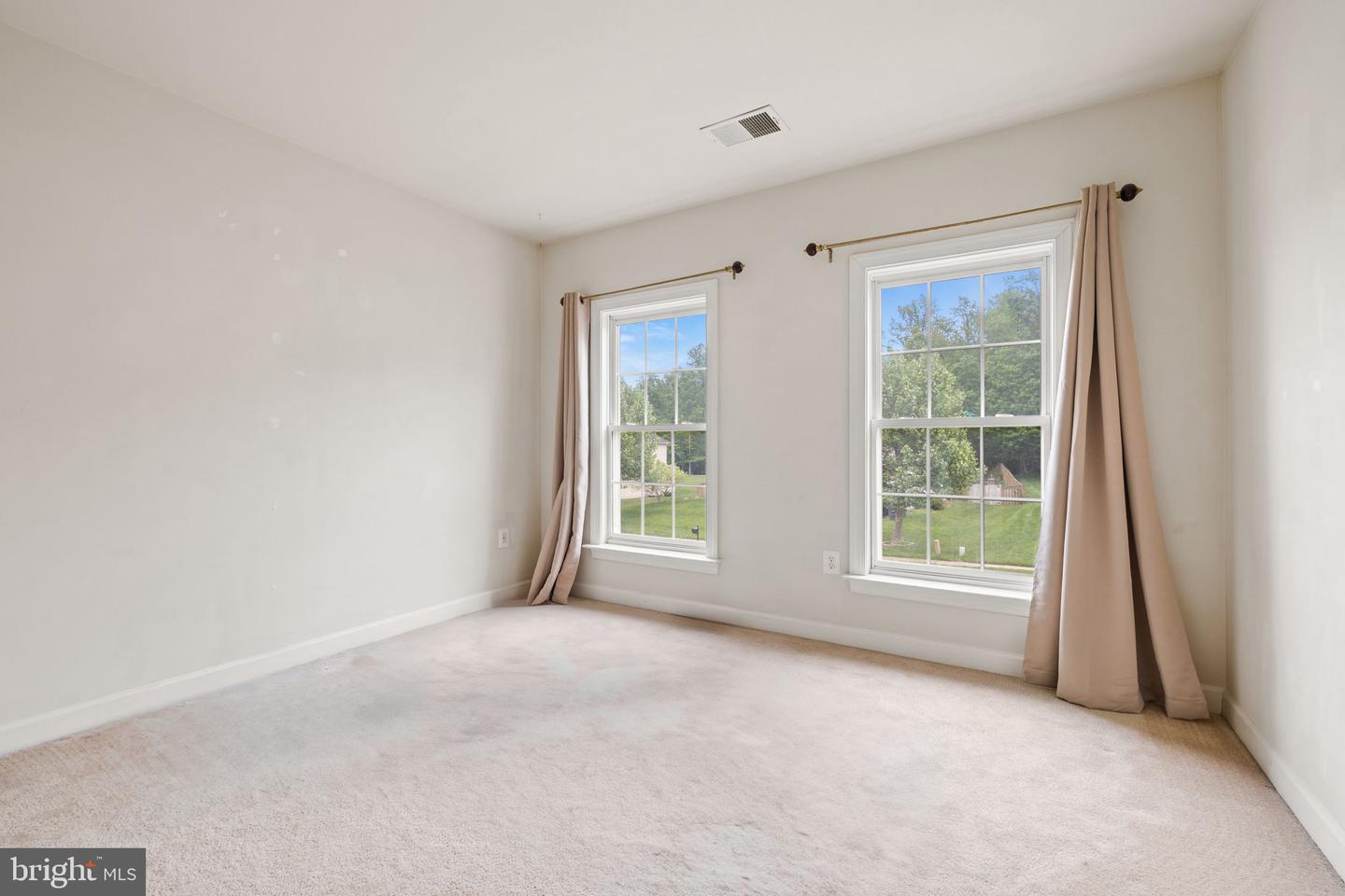 18547 KERILL RD, TRIANGLE, Virginia 22172, 4 Bedrooms Bedrooms, ,2 BathroomsBathrooms,Residential,For sale,18547 KERILL RD,VAPW2090326 MLS # VAPW2090326