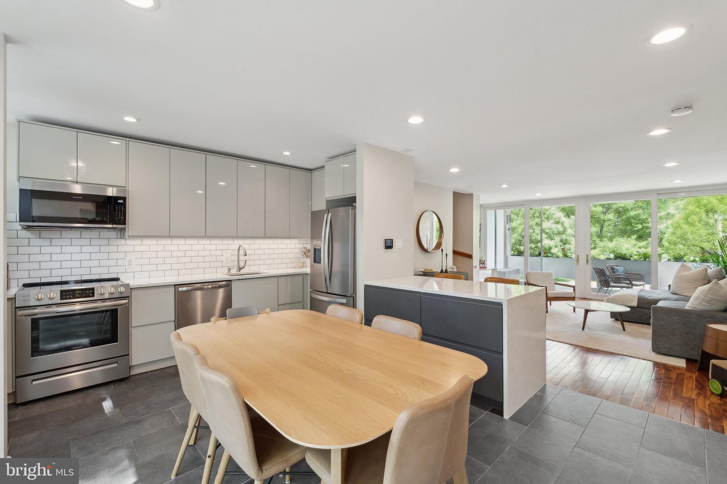 11599 MAPLE RIDGE RD, RESTON, Virginia 20190, 3 Bedrooms Bedrooms, ,2 BathroomsBathrooms,Residential,For sale,11599 MAPLE RIDGE RD,VAFX2229722 MLS # VAFX2229722