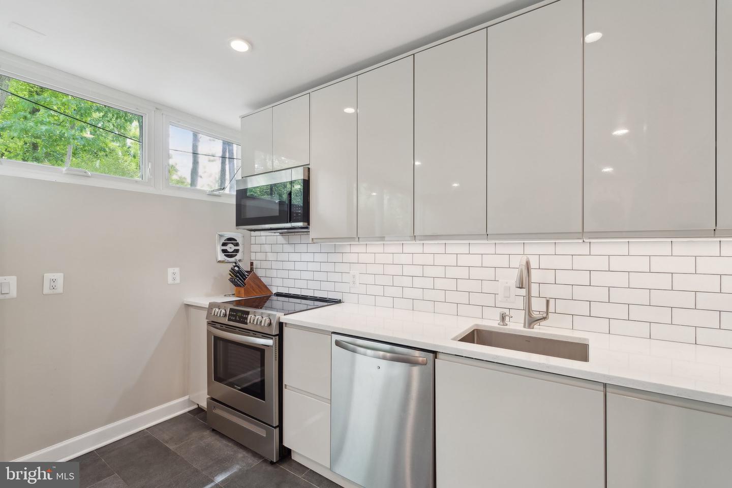 11599 MAPLE RIDGE RD, RESTON, Virginia 20190, 3 Bedrooms Bedrooms, ,2 BathroomsBathrooms,Residential,For sale,11599 MAPLE RIDGE RD,VAFX2229722 MLS # VAFX2229722