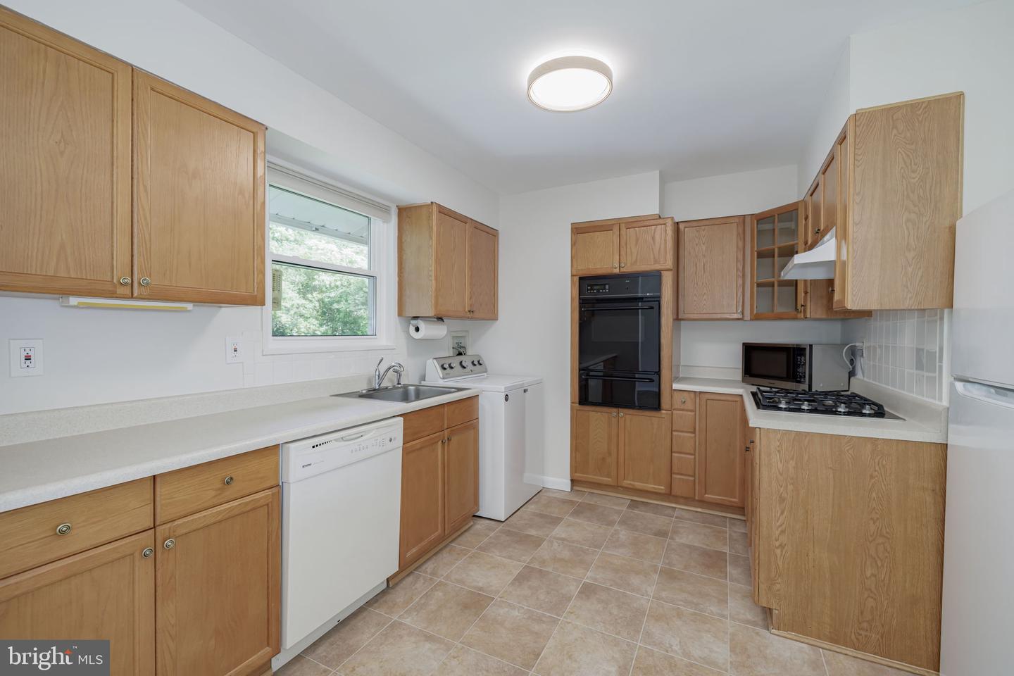 5004 EASTCHESTER CIR, ALEXANDRIA, Virginia 22310, 3 Bedrooms Bedrooms, ,2 BathroomsBathrooms,Residential,For sale,5004 EASTCHESTER CIR,VAFX2230446 MLS # VAFX2230446