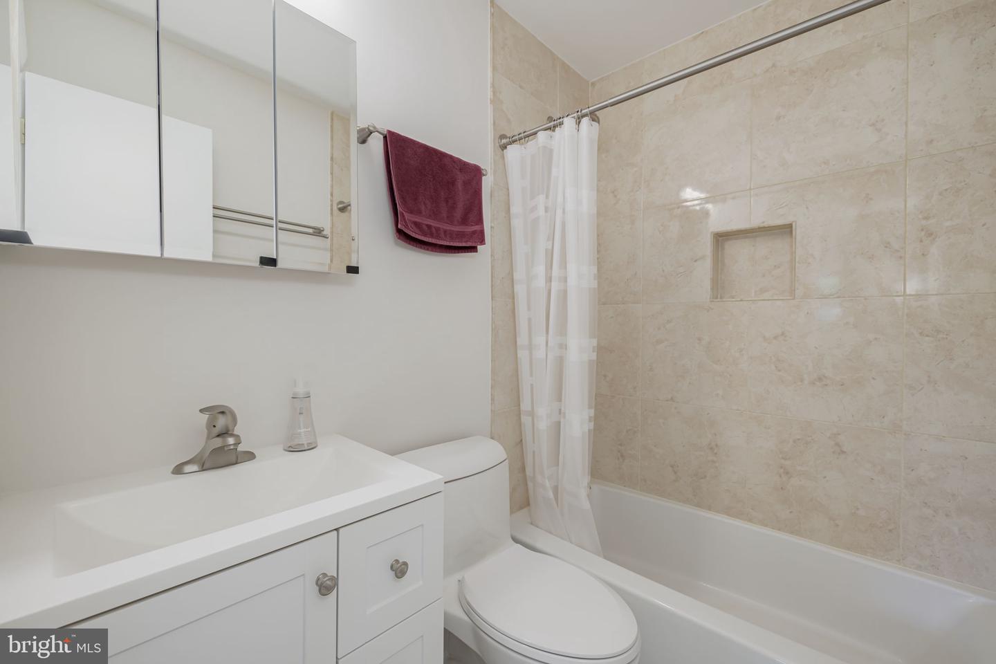 5004 EASTCHESTER CIR, ALEXANDRIA, Virginia 22310, 3 Bedrooms Bedrooms, ,2 BathroomsBathrooms,Residential,For sale,5004 EASTCHESTER CIR,VAFX2230446 MLS # VAFX2230446