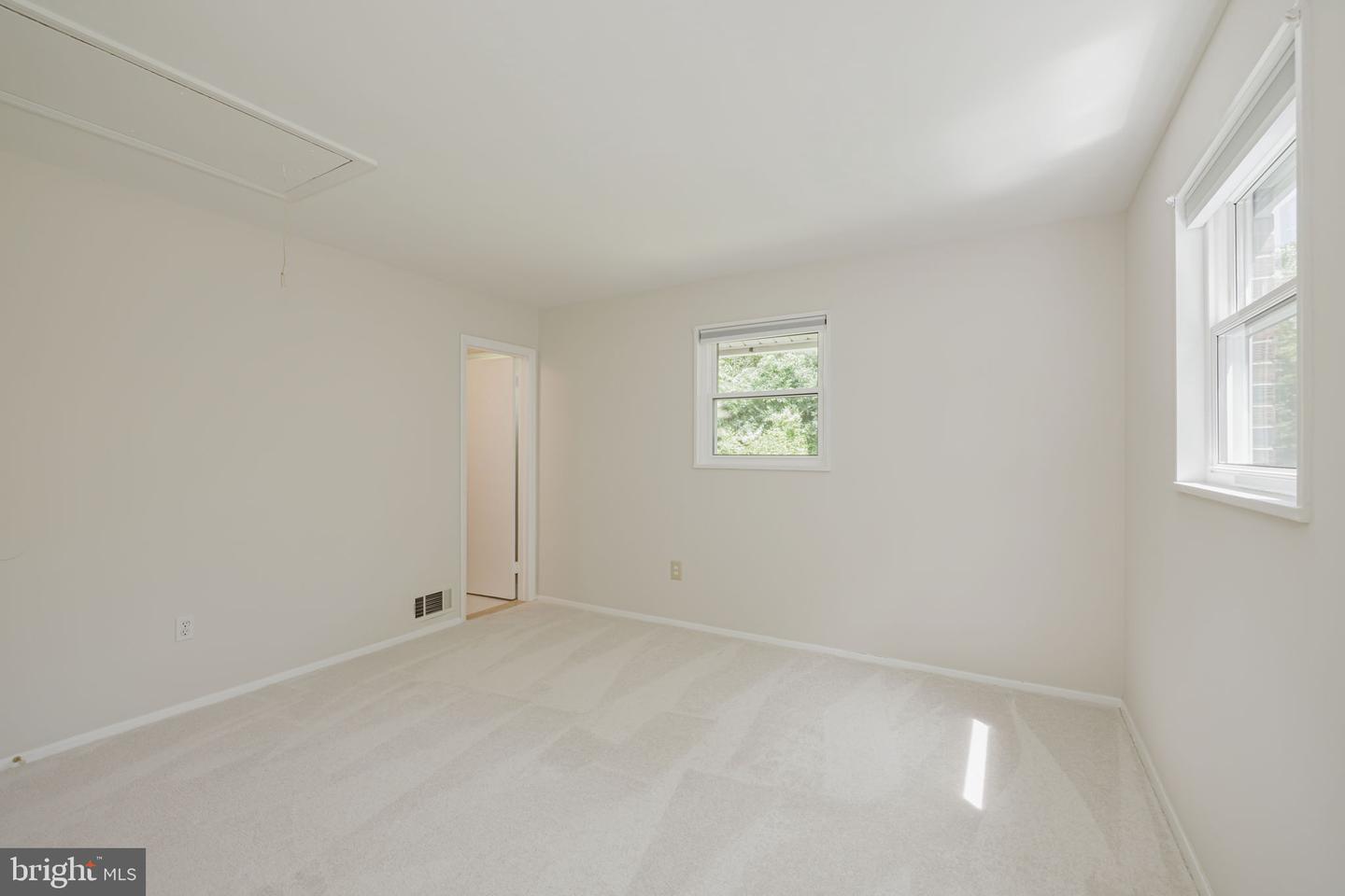 5004 EASTCHESTER CIR, ALEXANDRIA, Virginia 22310, 3 Bedrooms Bedrooms, ,2 BathroomsBathrooms,Residential,For sale,5004 EASTCHESTER CIR,VAFX2230446 MLS # VAFX2230446