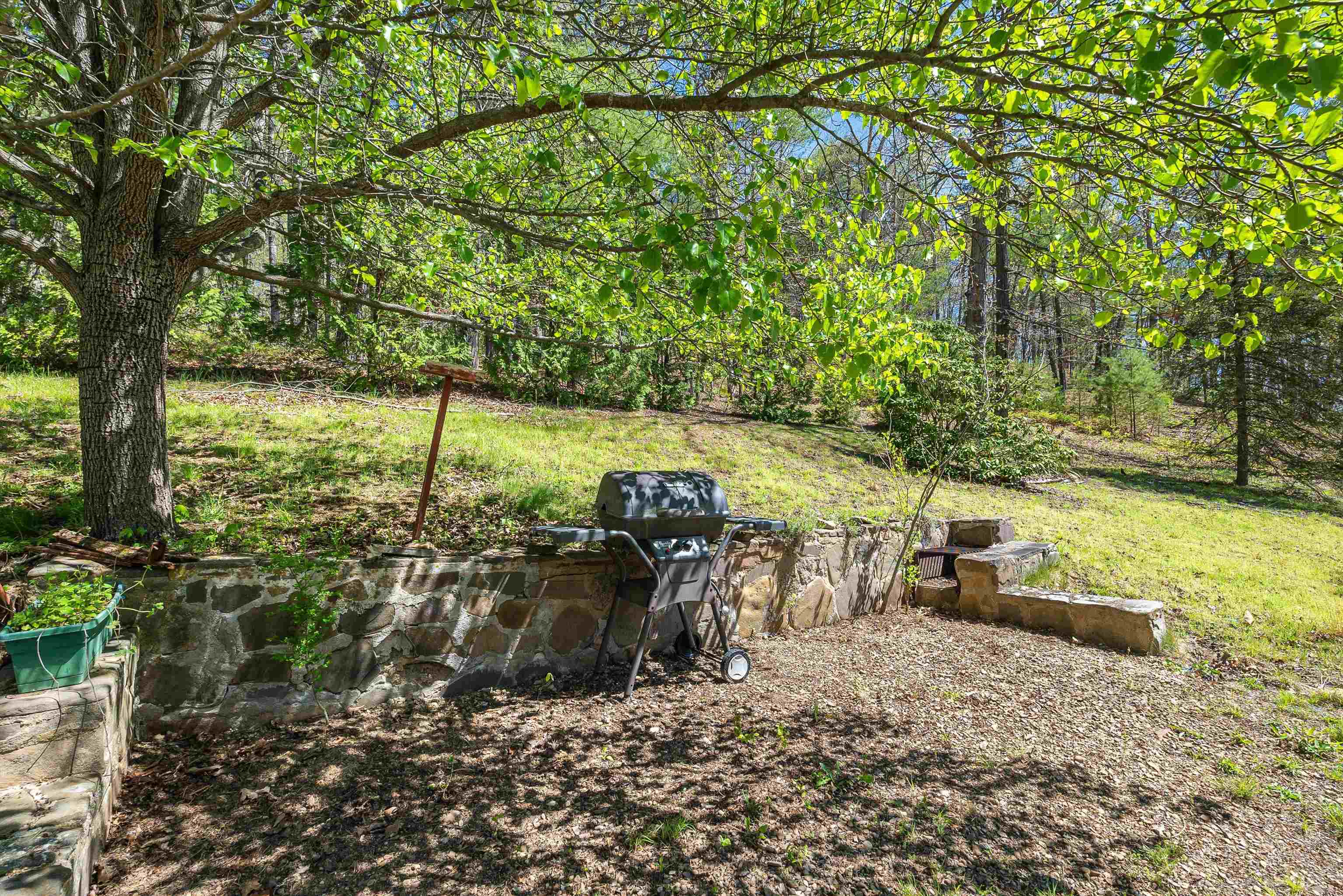 3381 HANKEY MOUNTAIN HWY, CHURCHVILLE, Virginia 24421, 2 Bedrooms Bedrooms, ,2 BathroomsBathrooms,Residential,3381 HANKEY MOUNTAIN HWY,663867 MLS # 663867