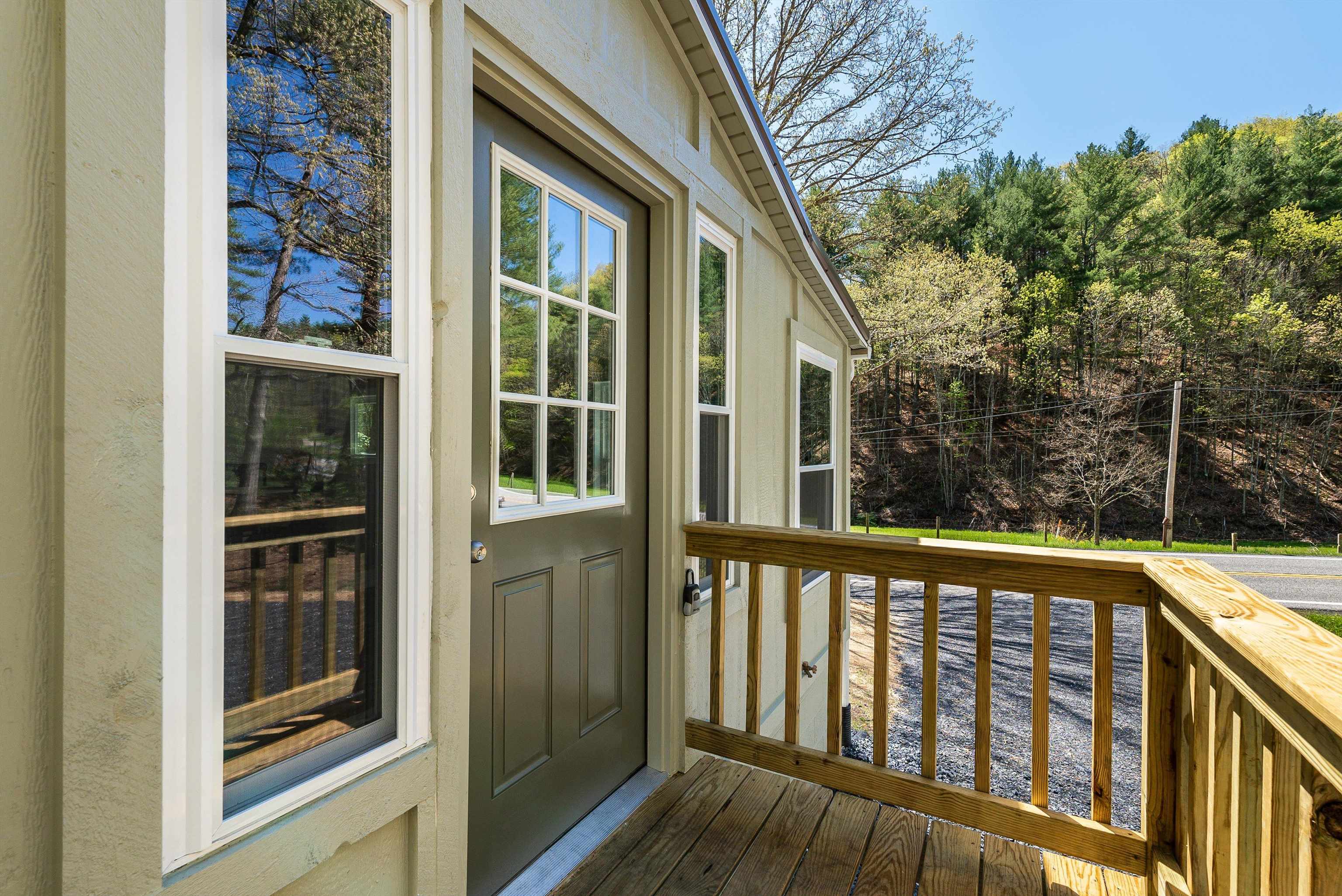3381 HANKEY MOUNTAIN HWY, CHURCHVILLE, Virginia 24421, 2 Bedrooms Bedrooms, ,2 BathroomsBathrooms,Residential,3381 HANKEY MOUNTAIN HWY,663867 MLS # 663867