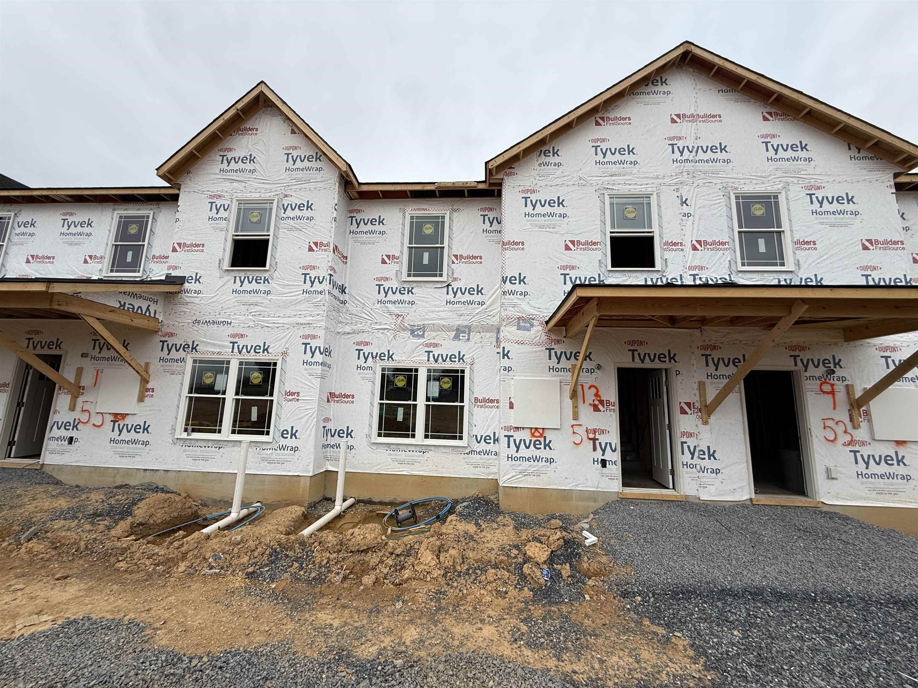 13 BARNYARD CIR, BRIDGEWATER, Virginia 22812, 3 Bedrooms Bedrooms, ,2 BathroomsBathrooms,Residential,13 BARNYARD CIR,664557 MLS # 664557