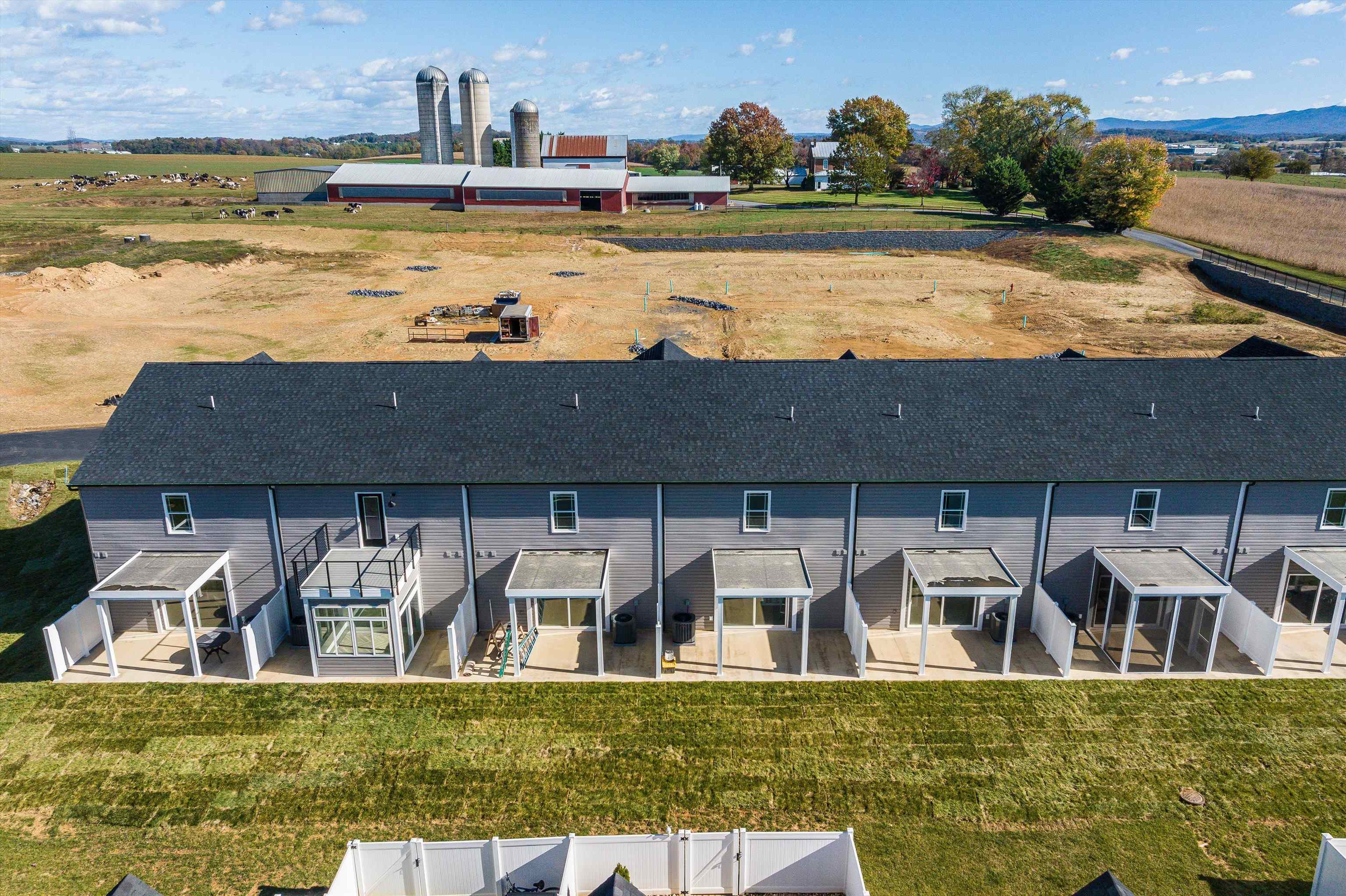 13 BARNYARD CIR, BRIDGEWATER, Virginia 22812, 3 Bedrooms Bedrooms, ,2 BathroomsBathrooms,Residential,13 BARNYARD CIR,664557 MLS # 664557