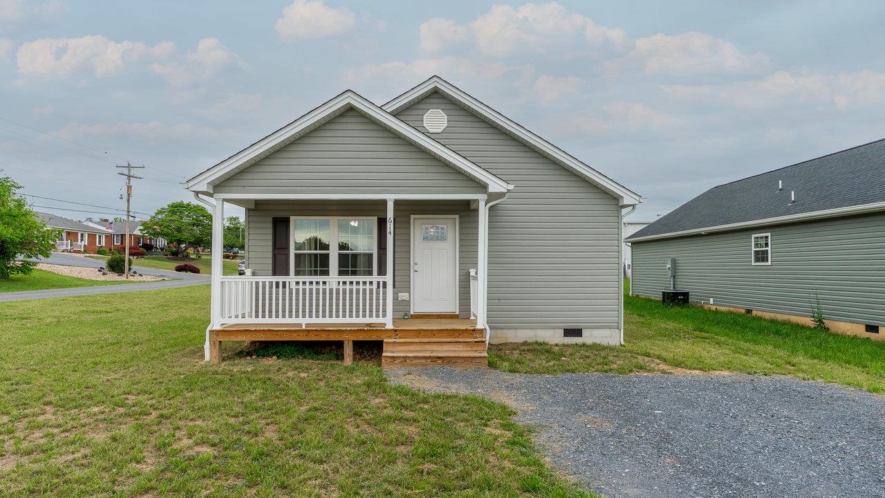 614 S SECOND ST, SHENANDOAH, Virginia 22849, 3 Bedrooms Bedrooms, ,2 BathroomsBathrooms,Residential,614 S SECOND ST,664563 MLS # 664563