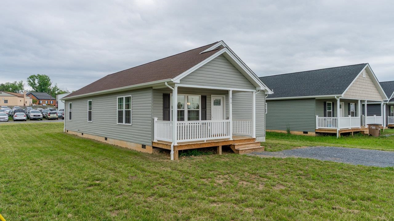 614 S SECOND ST, SHENANDOAH, Virginia 22849, 3 Bedrooms Bedrooms, ,2 BathroomsBathrooms,Residential,614 S SECOND ST,664563 MLS # 664563