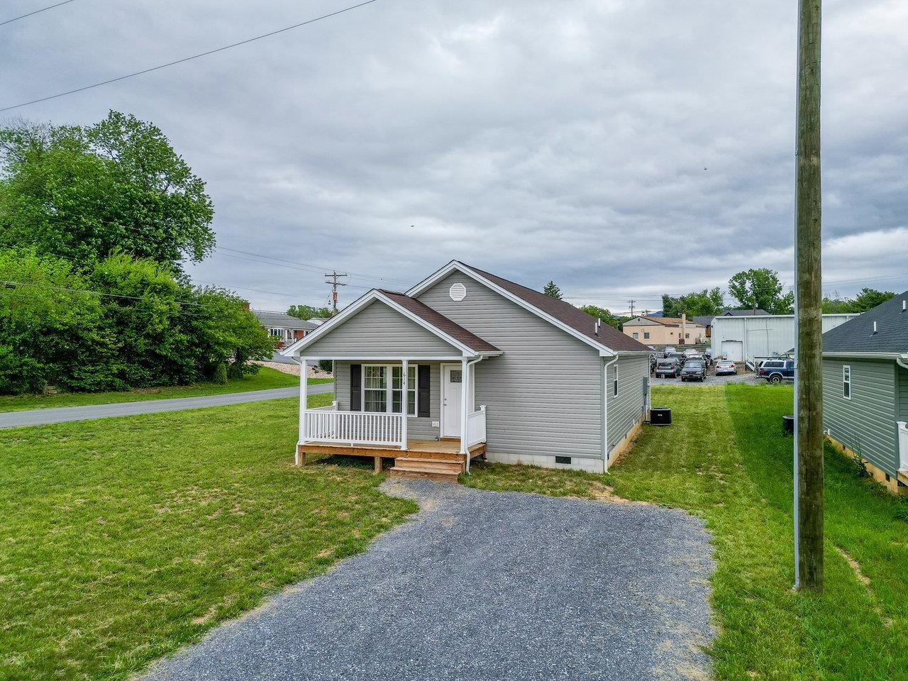 614 S SECOND ST, SHENANDOAH, Virginia 22849, 3 Bedrooms Bedrooms, ,2 BathroomsBathrooms,Residential,614 S SECOND ST,664563 MLS # 664563