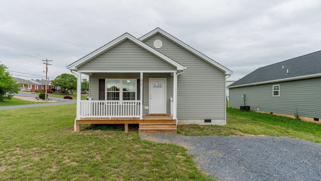 614 S SECOND ST, SHENANDOAH, Virginia 22849, 3 Bedrooms Bedrooms, ,2 BathroomsBathrooms,Residential,614 S SECOND ST,664563 MLS # 664563