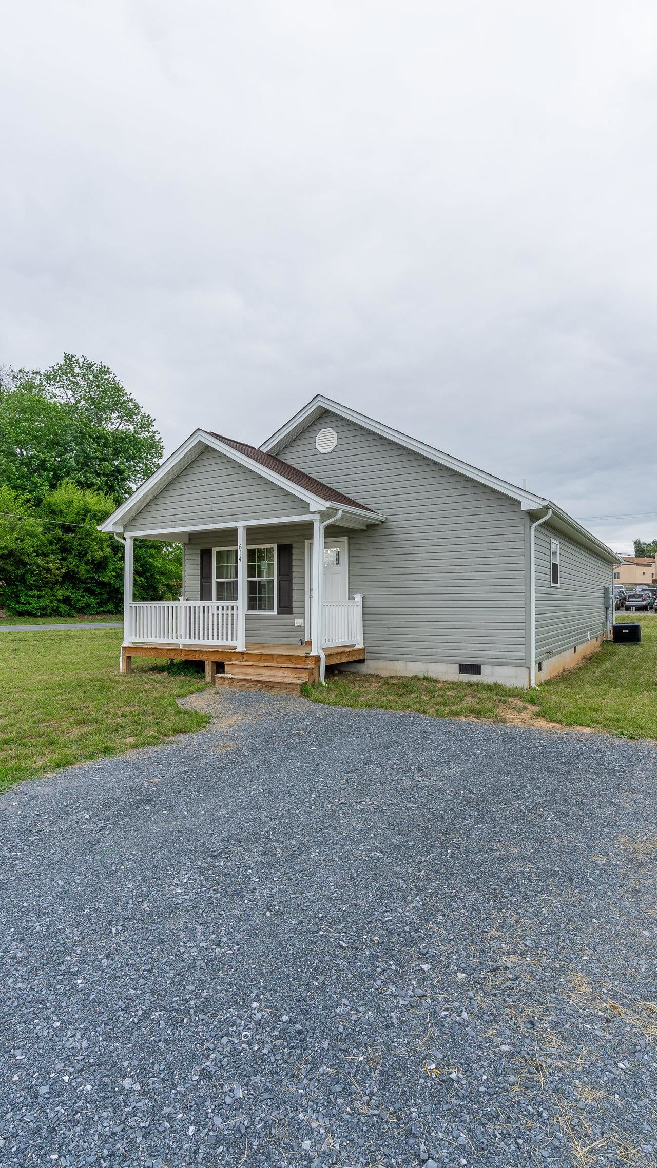 614 S SECOND ST, SHENANDOAH, Virginia 22849, 3 Bedrooms Bedrooms, ,2 BathroomsBathrooms,Residential,614 S SECOND ST,664563 MLS # 664563