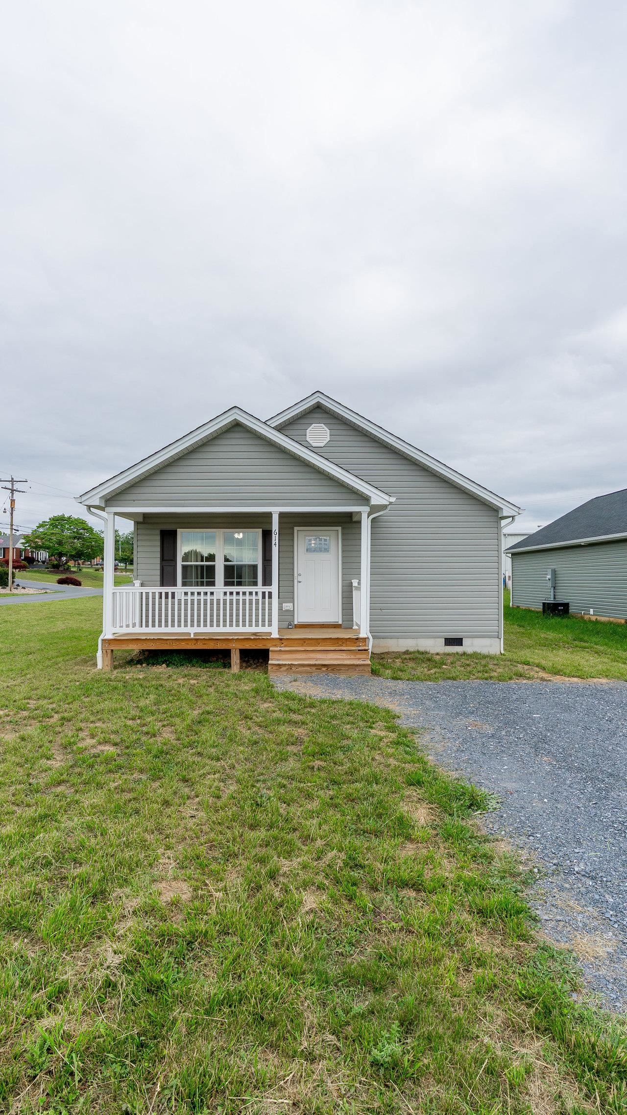 614 S SECOND ST, SHENANDOAH, Virginia 22849, 3 Bedrooms Bedrooms, ,2 BathroomsBathrooms,Residential,614 S SECOND ST,664563 MLS # 664563