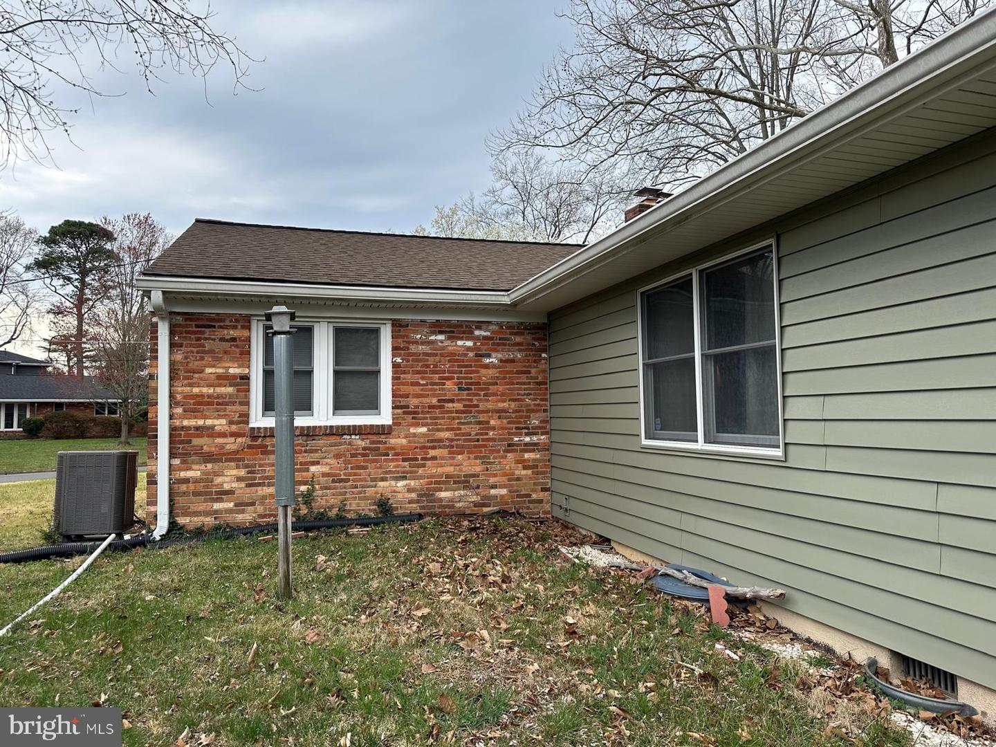 2006 CLARK PL, ALEXANDRIA, Virginia 22308, 3 Bedrooms Bedrooms, ,2 BathroomsBathrooms,Residential,For sale,2006 CLARK PL,VAFX2230770 MLS # VAFX2230770
