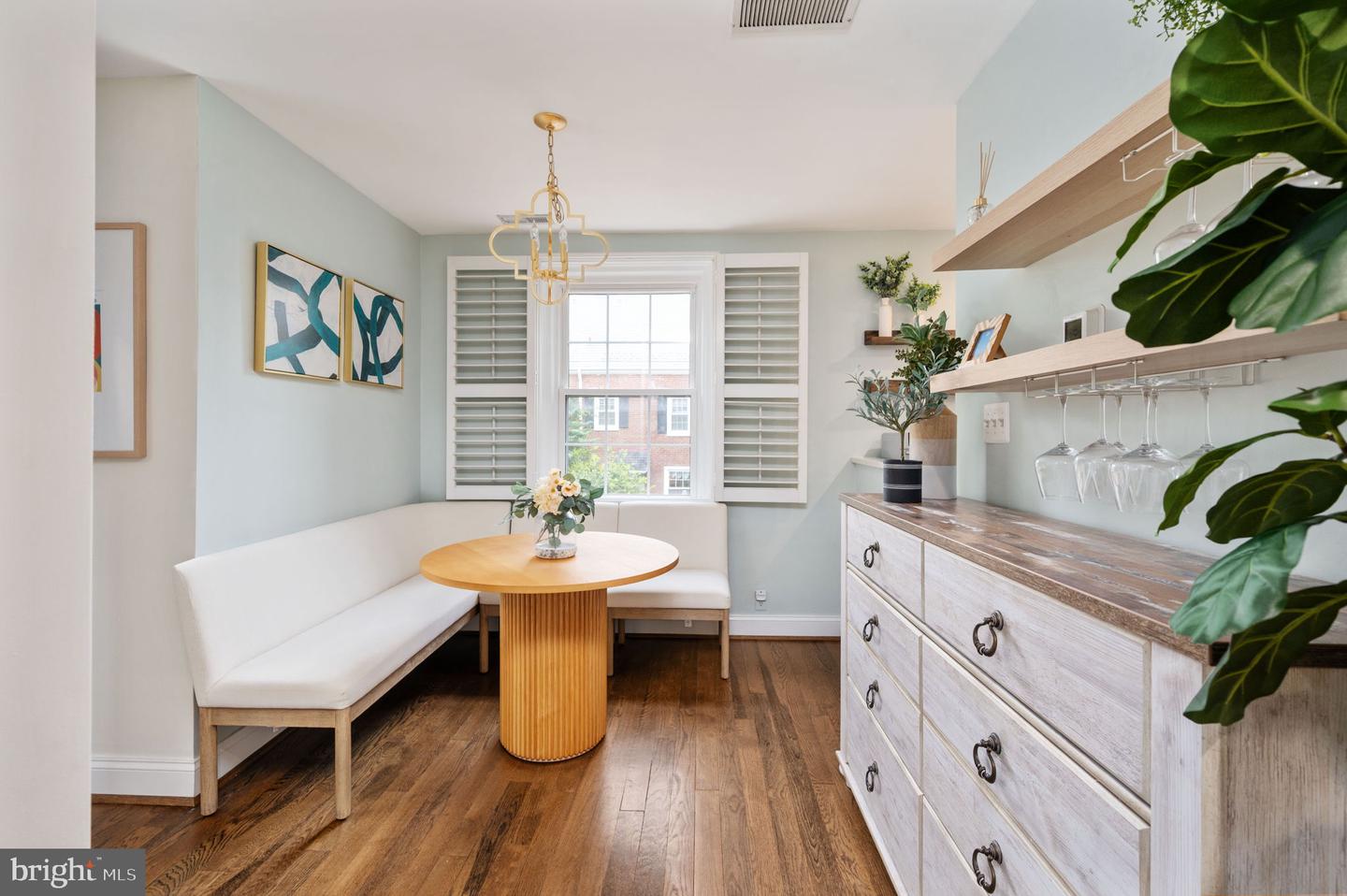 3536 S STAFFORD ST #B1, ARLINGTON, Virginia 22206, 2 Bedrooms Bedrooms, 8 Rooms Rooms,2 BathroomsBathrooms,Residential,For sale,3536 S STAFFORD ST #B1,VAAR2055326 MLS # VAAR2055326
