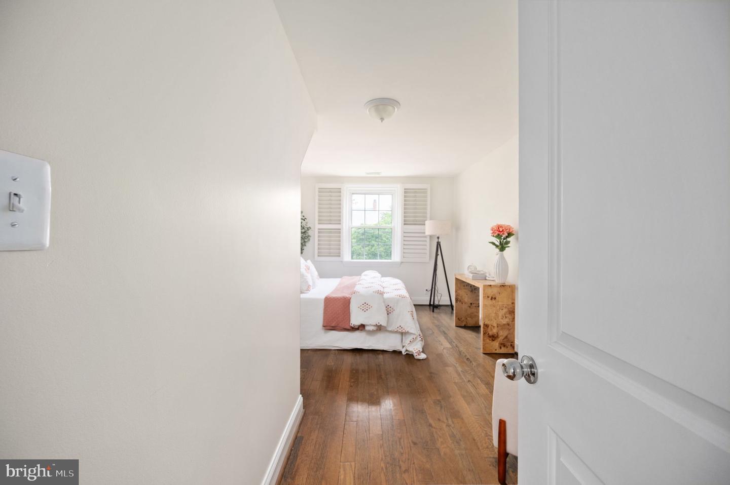 3536 S STAFFORD ST #B1, ARLINGTON, Virginia 22206, 2 Bedrooms Bedrooms, 8 Rooms Rooms,2 BathroomsBathrooms,Residential,For sale,3536 S STAFFORD ST #B1,VAAR2055326 MLS # VAAR2055326
